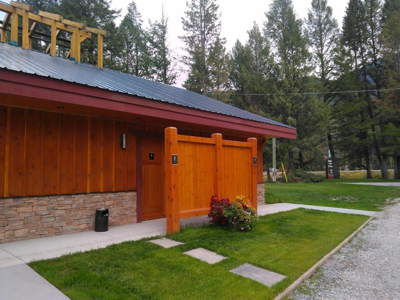 Fairmont Mountain Bungalows Fairmont Hot Springs Exterior photo